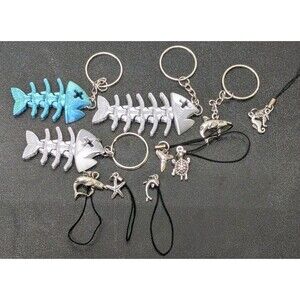 10pc Ocean-Themed Keychain & Charm Lot – Fish Bone, Shark Tooth, Dolphin, Turtle
